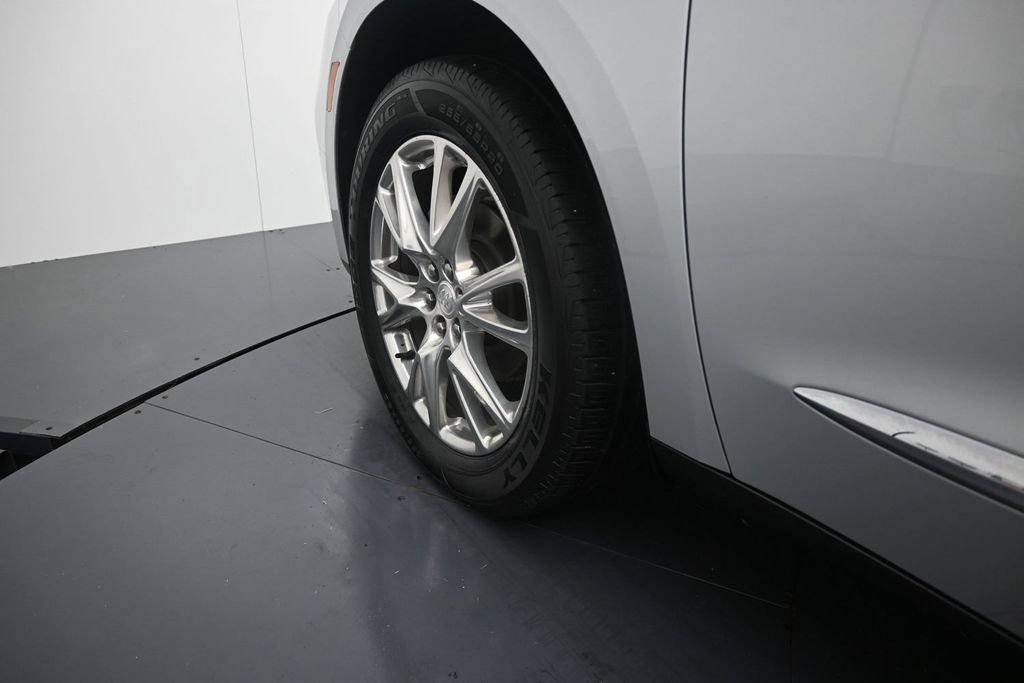 Used 2022 Buick Enclave Premium FWD image 11