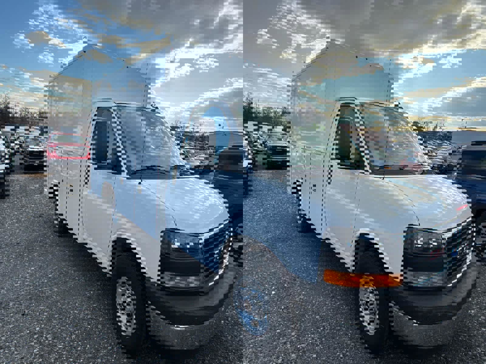 New 2025 GMC Savana 3500 w/ Power Convenience Package RWD image 10