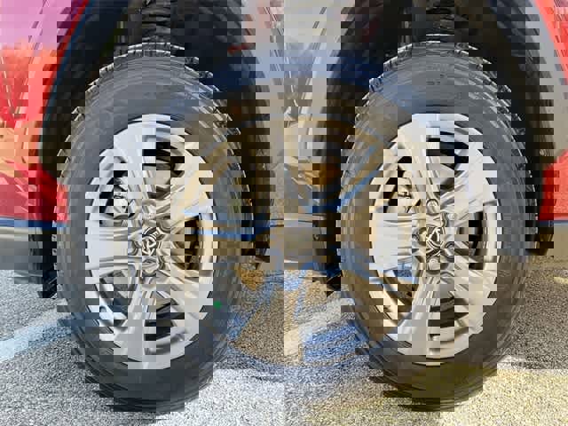 Used 2025 Toyota RAV4 XLE image 12