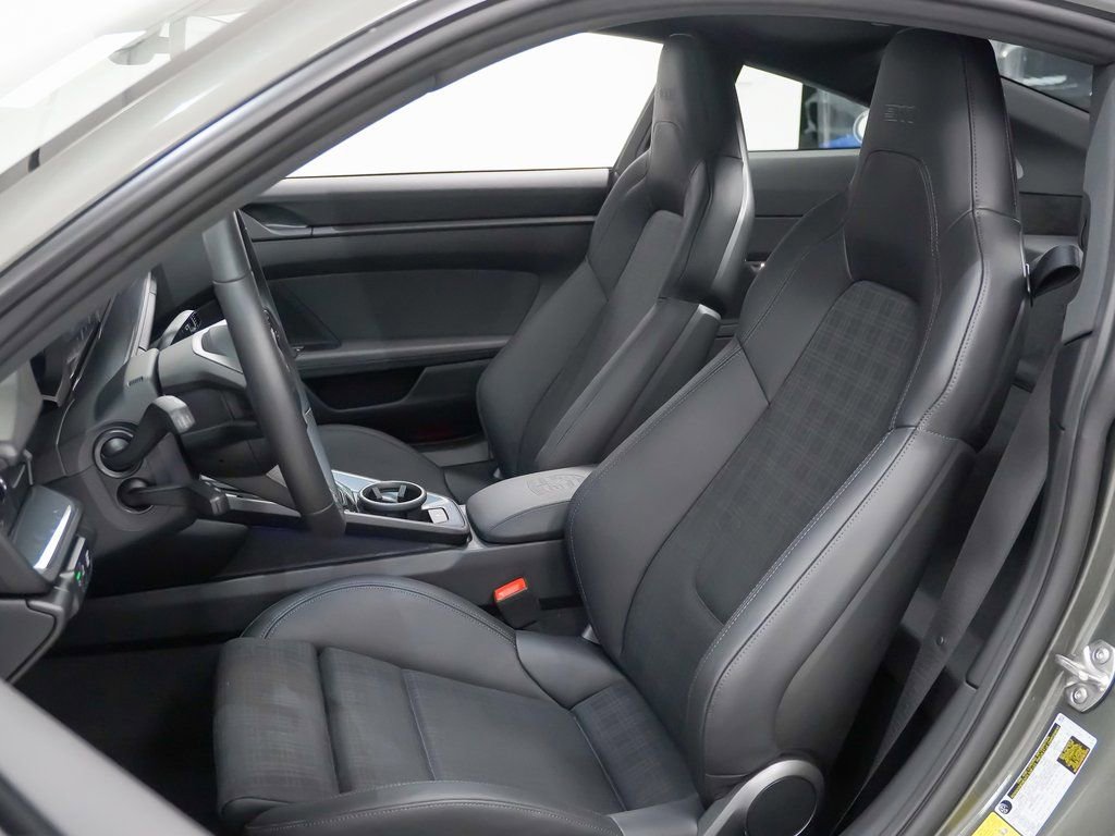 New 2026 Porsche 911 Carrera T image 5