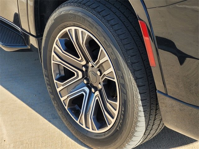 Used 2024 Jeep Wagoneer L Series II w/ Flexible Seating Group image 7