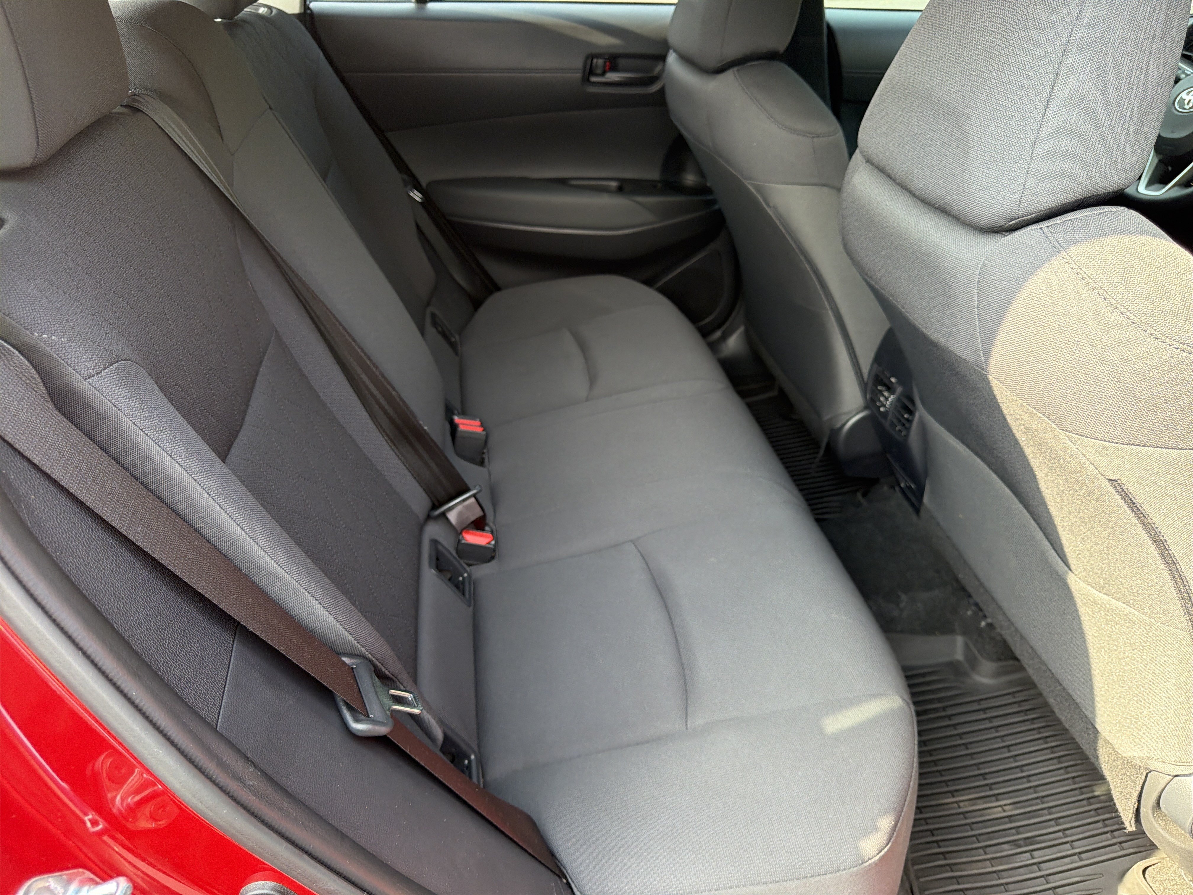 Used 2022 Toyota Corolla Cross LE w/ Moonroof Package FWD image 15