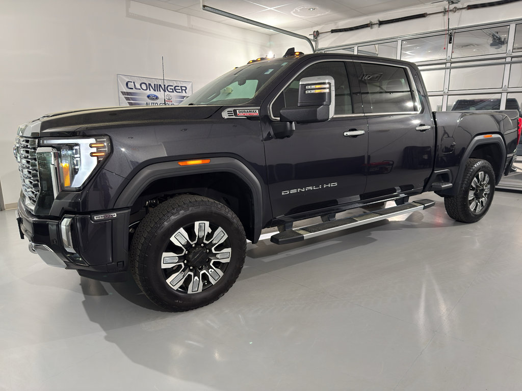 Used 2024 GMC Sierra 2500 Denali w/ Denali Reserve Package image 3
