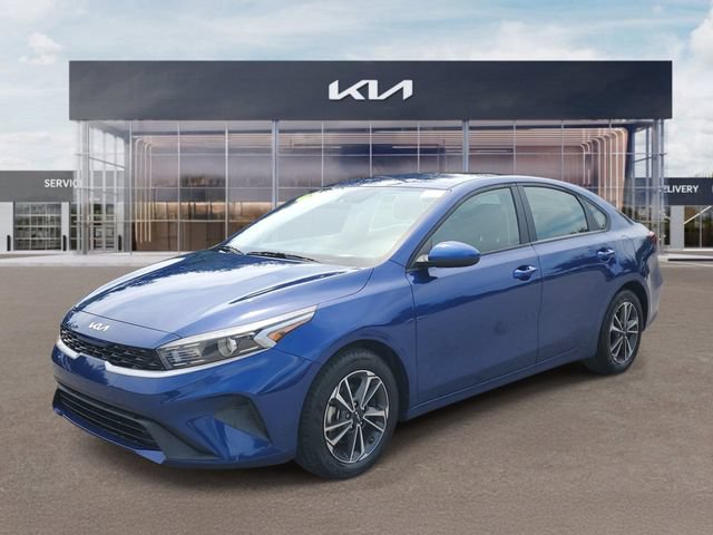 Certified 2023 Kia Forte LXS FWD image 3
