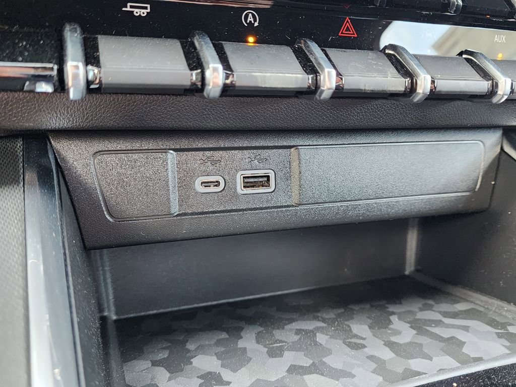 New 2026 GMC Canyon Elevation w/ Convenience Package image 30