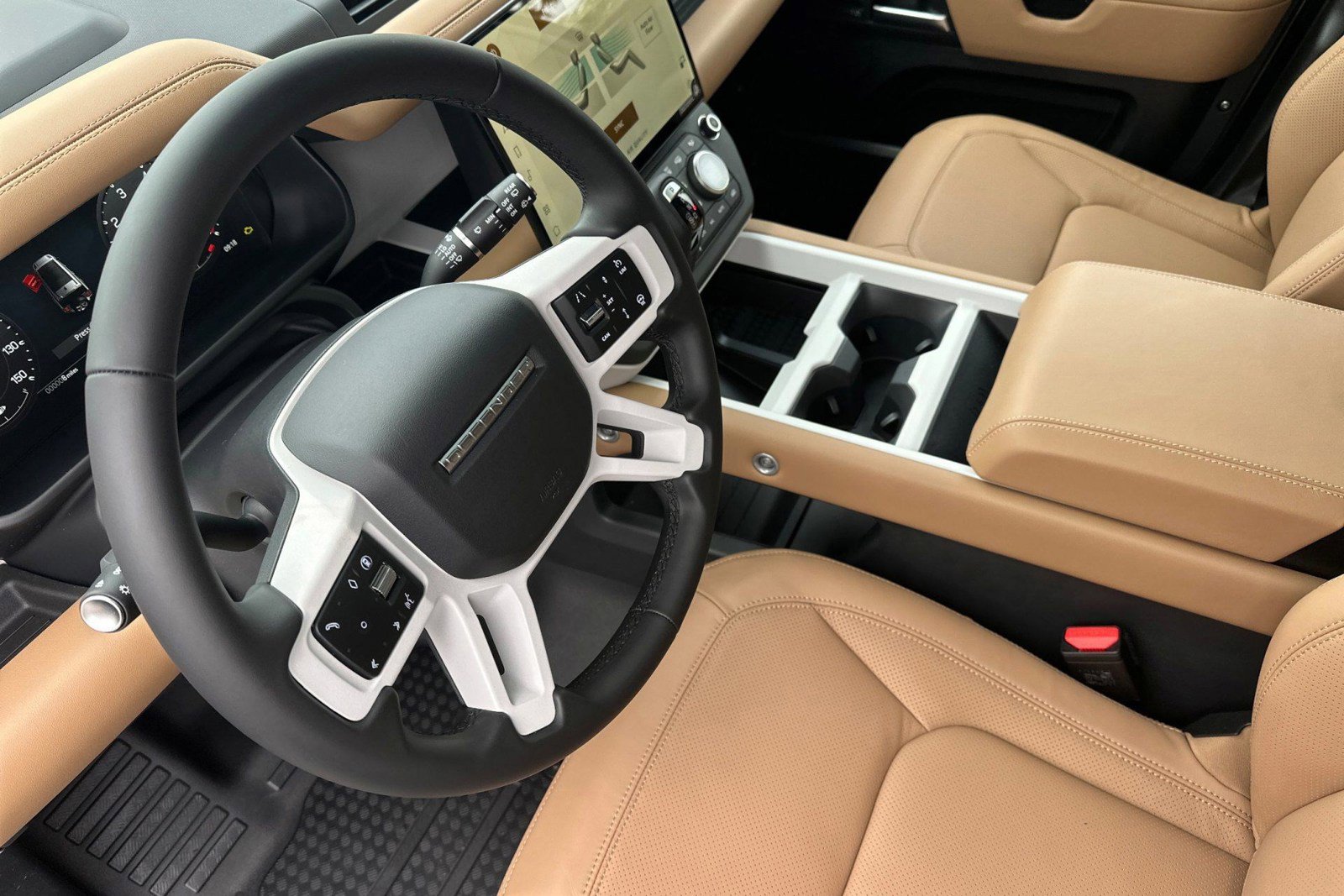 New 2026 Land Rover Defender 130 X-Dynamic SE image 17