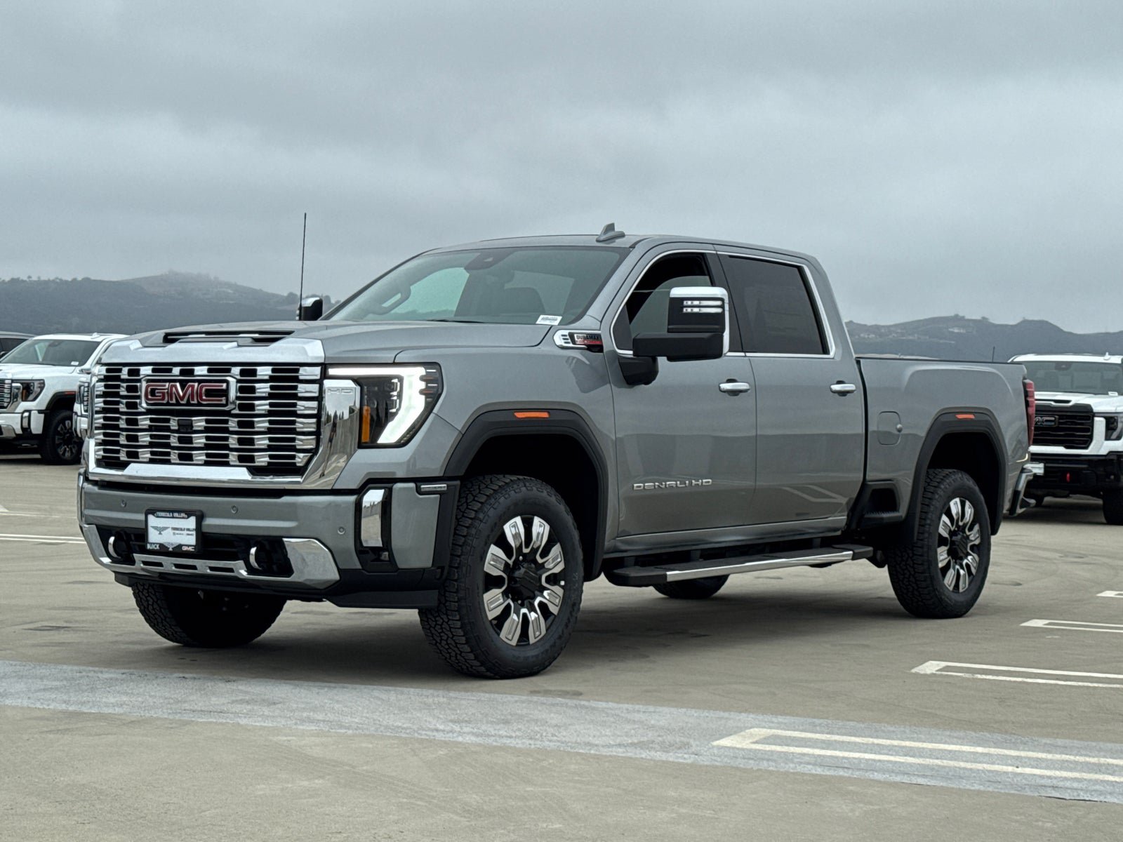 New 2026 GMC Sierra 2500 Denali w/ Denali Reserve Package AWD/4WD image 4