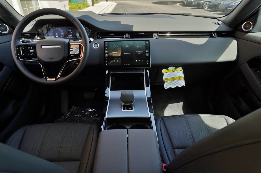 New 2026 Land Rover Range Rover Evoque S AWD/4WD image 9