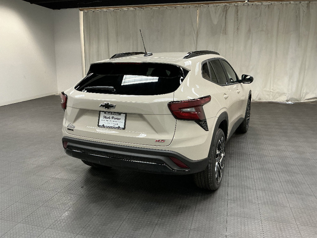 New 2026 Chevrolet Trax RS FWD image 5