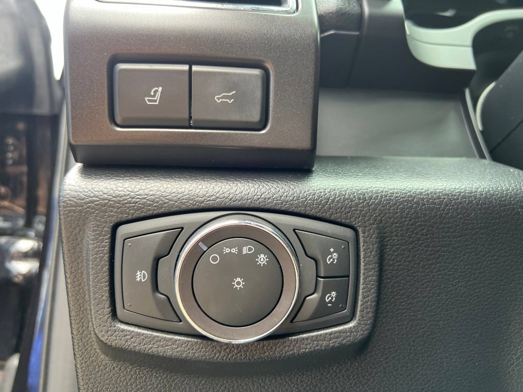 Used 2019 Ford Expedition Limited w/ Equipment Group 301A RWD image 28