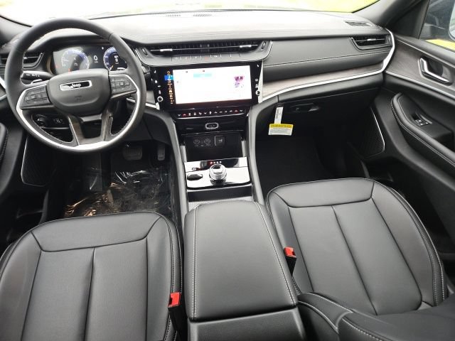 New 2026 Jeep Grand Cherokee Limited AWD/4WD image 10