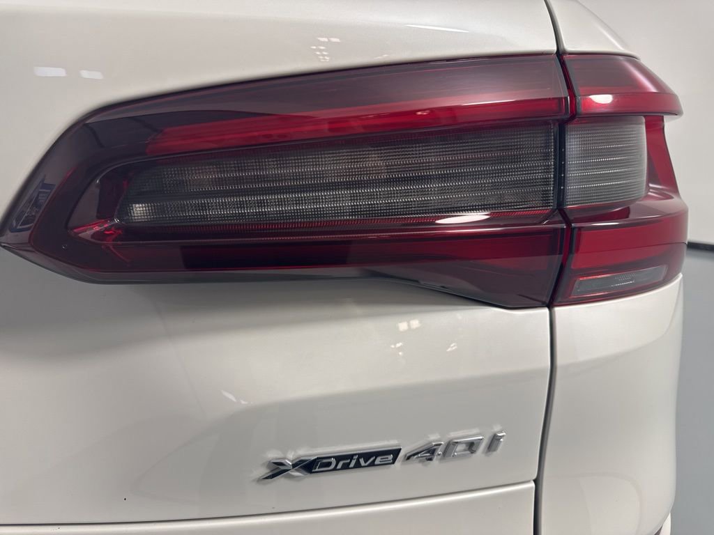 Certified 2022 BMW X5 xDrive40i w/ M Sport Package image 6