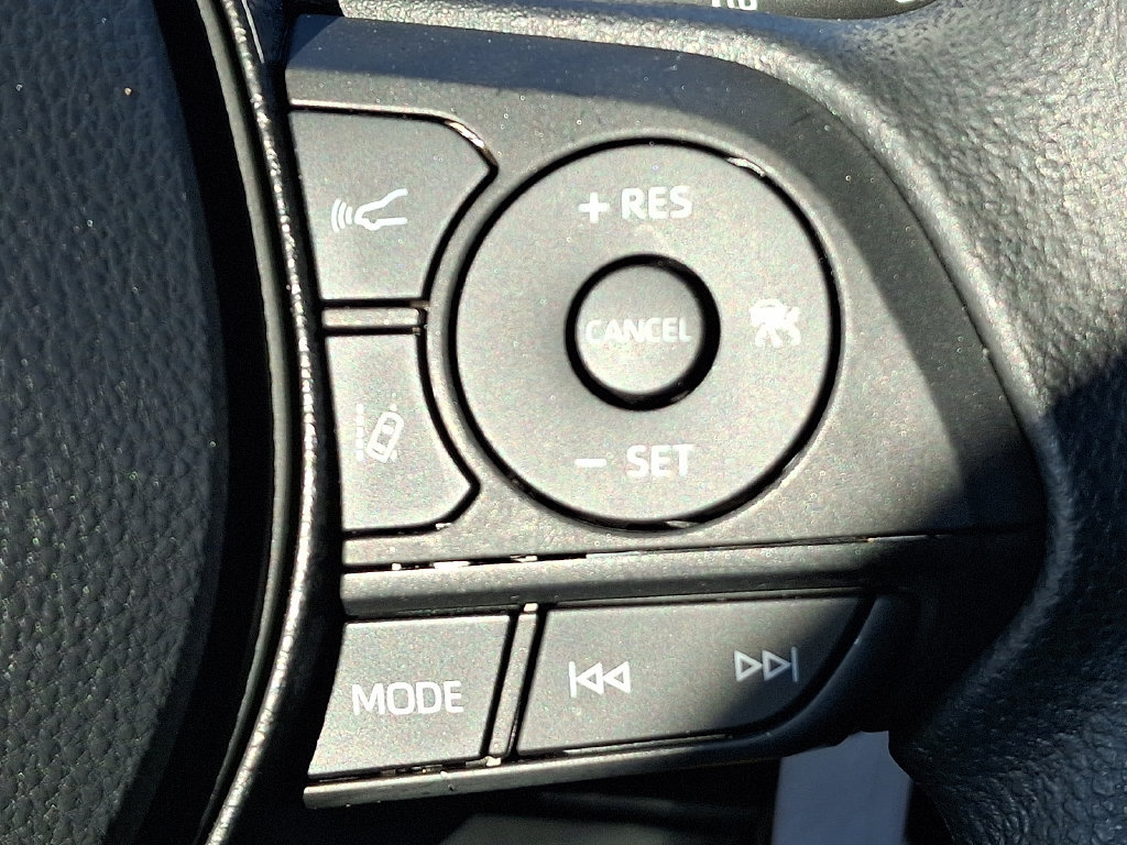 Certified 2019 Toyota RAV4 LE AWD/4WD image 22