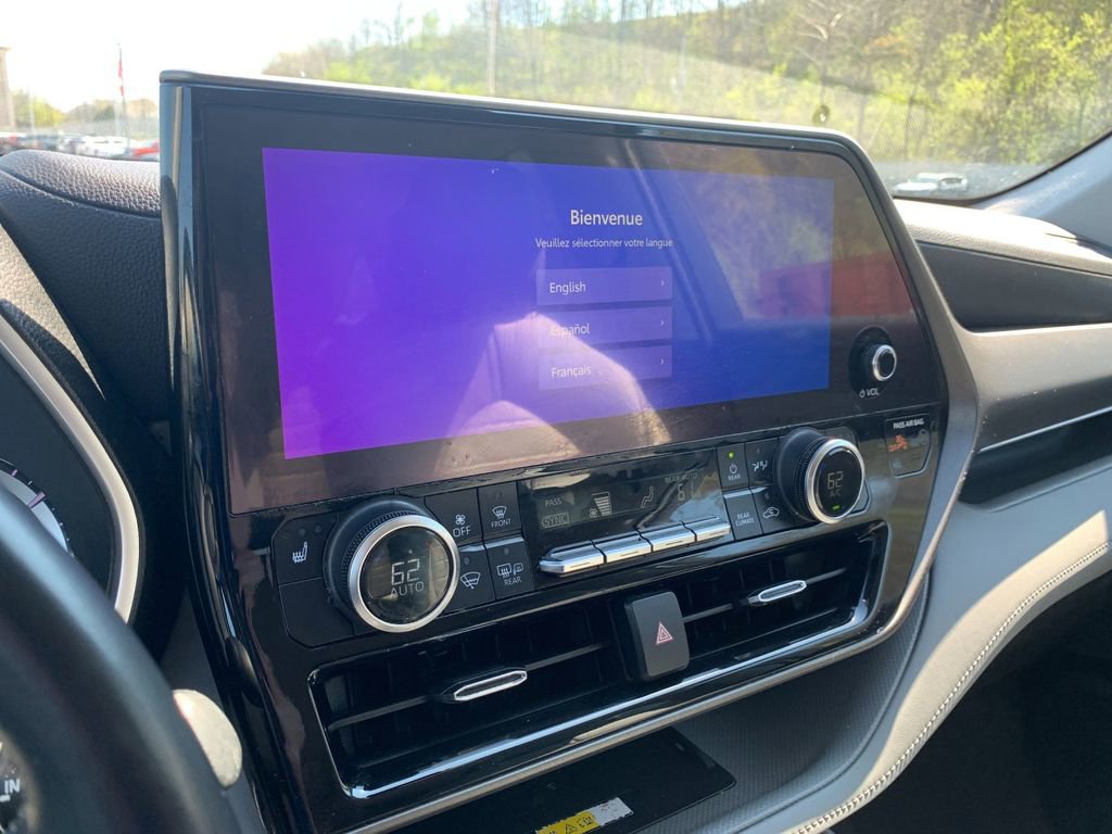 Used 2023 Toyota Highlander XLE FWD image 24