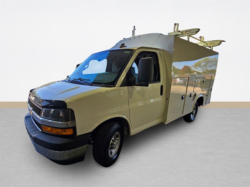 Used 2019 Chevrolet Express 3500 w/ Power Convenience Package RWD image 8