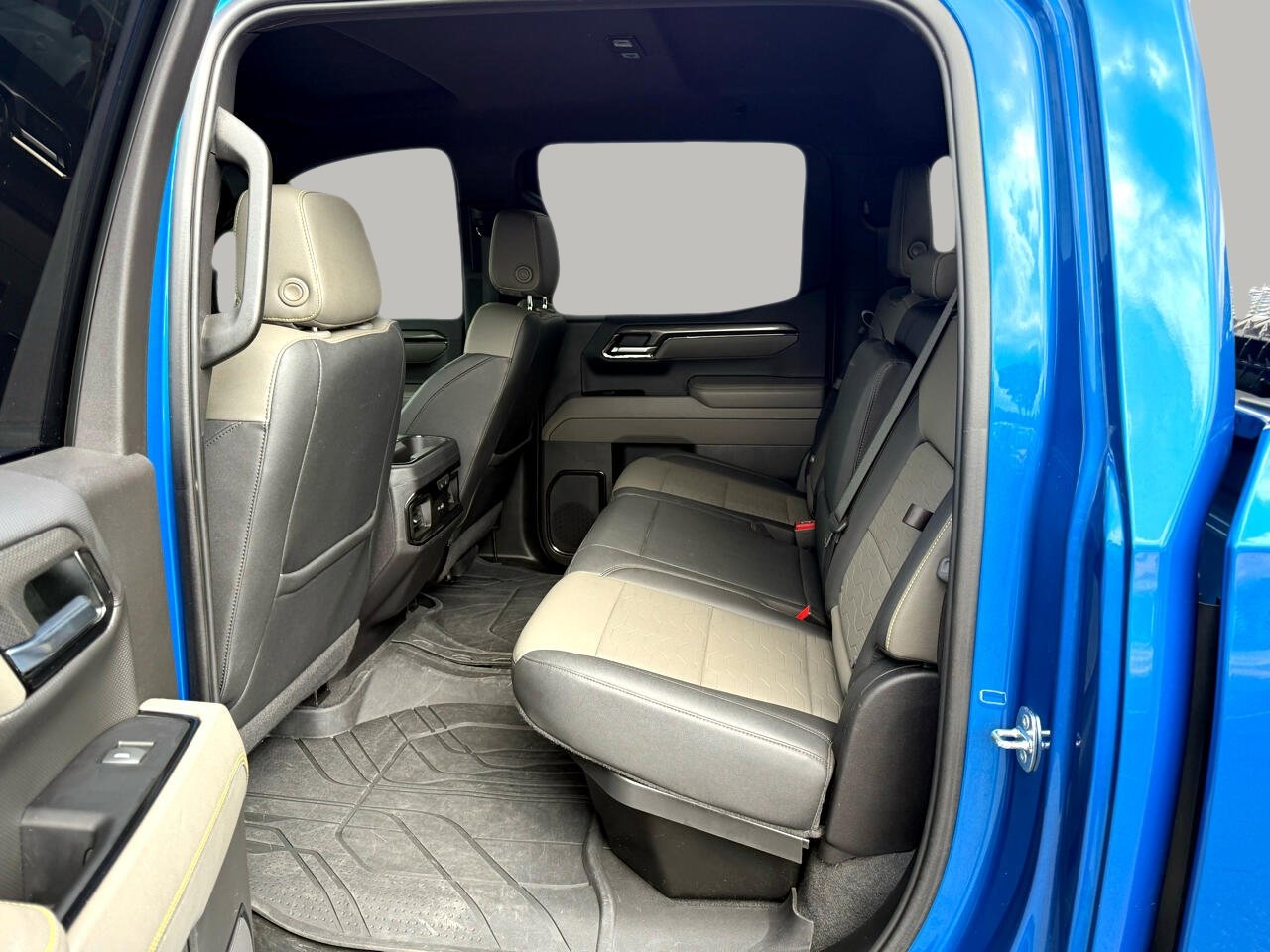 Used 2022 Chevrolet Silverado 1500 ZR2 w/ Technology Package image 22