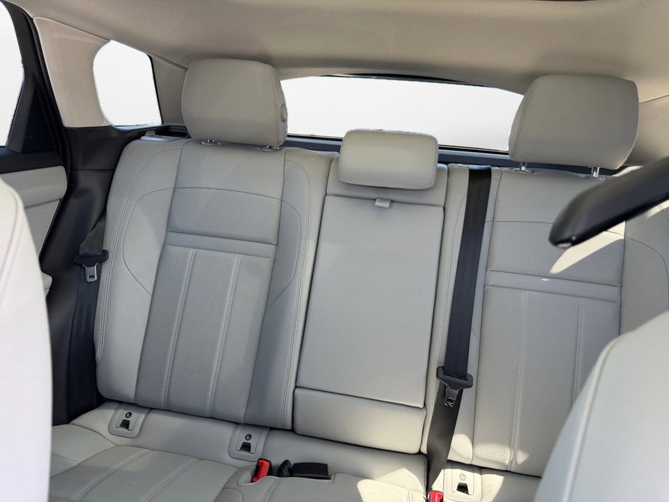 Used 2024 Land Rover Range Rover Evoque S image 12