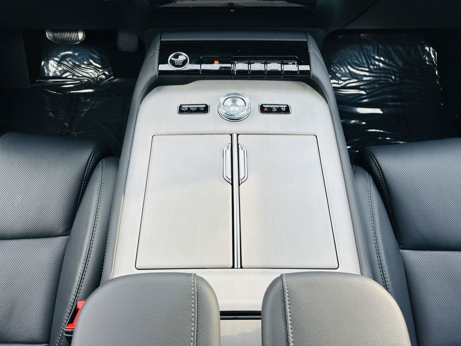New 2026 Lincoln Navigator Reserve w/ Jet Appearance Package AWD/4WD image 37