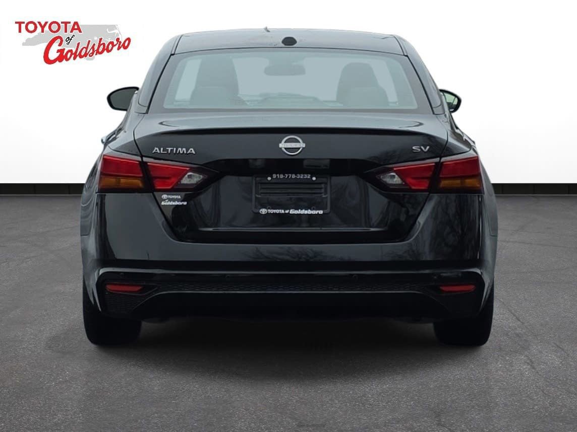 Used 2024 Nissan Altima 2.5 SV image 6