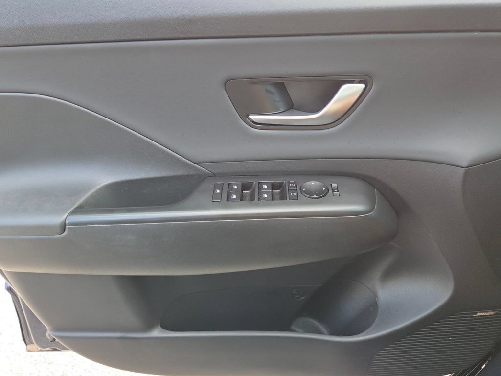 Used 2024 Hyundai Kona Limited AWD/4WD image 26