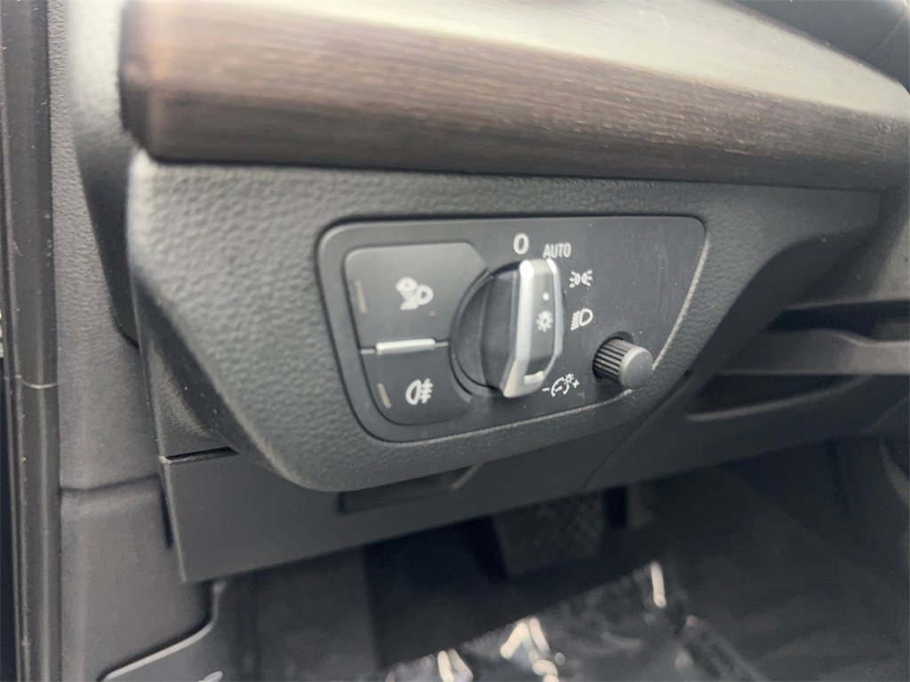 Used 2022 Audi Q5 2.0T Premium w/ Convenience Package image 56