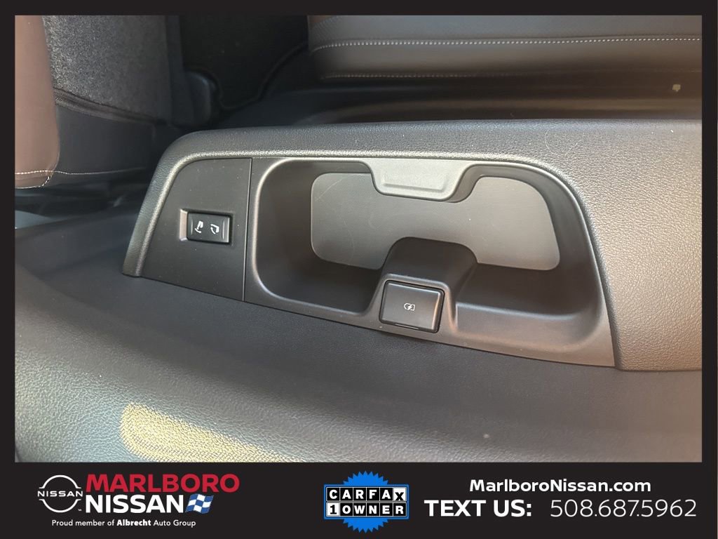 Certified 2025 Nissan Armada Platinum Reserve image 17