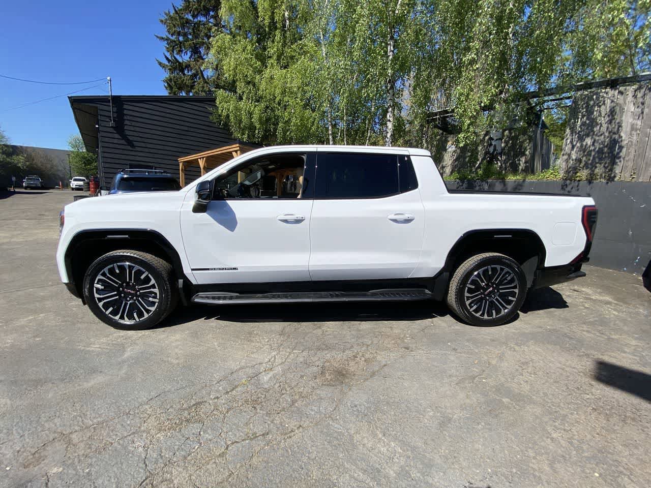 Used 2026 GMC Sierra EV Denali AWD/4WD image 3
