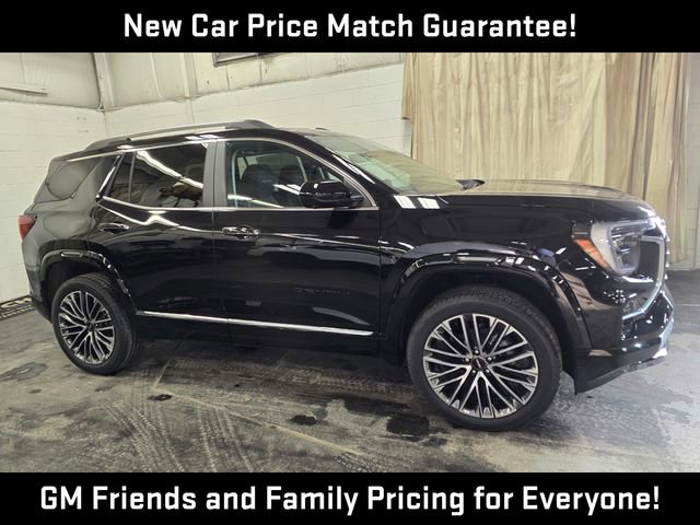 New 2026 GMC Terrain Denali w/ LPO, Black Badging Package image 7