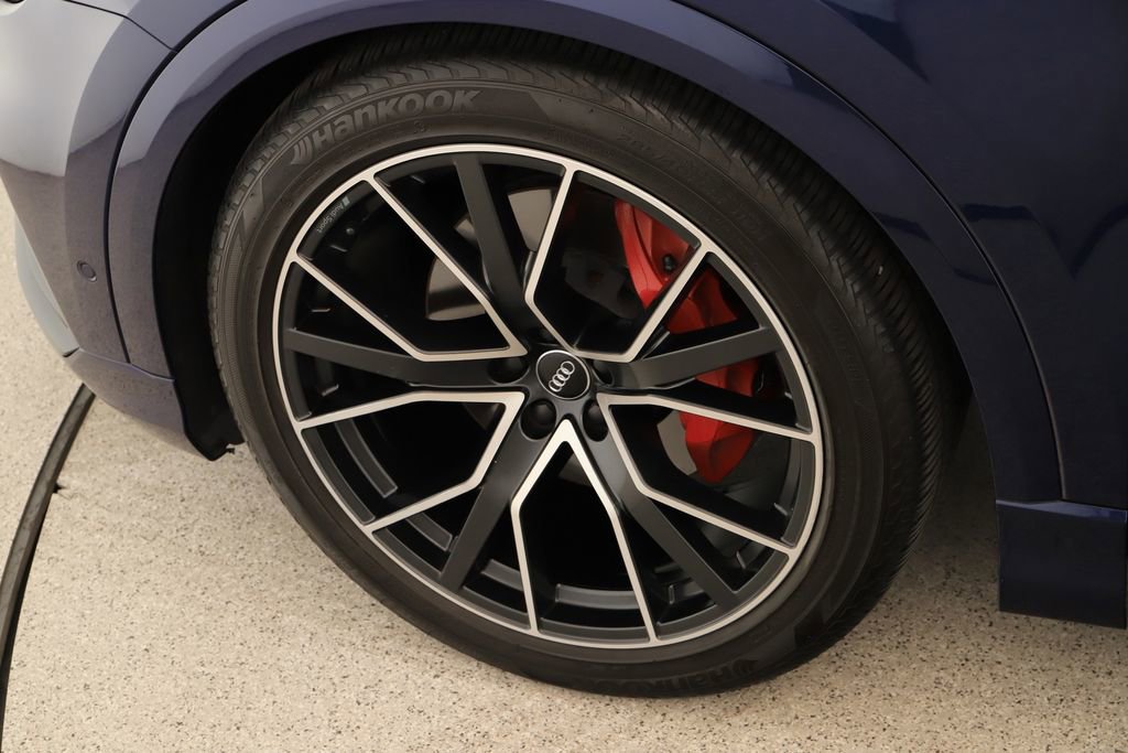 Used 2019 Audi Q8 Prestige image 32