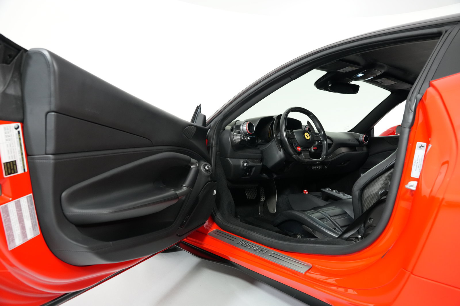 Used 2020 Ferrari F8 Tributo RWD image 18