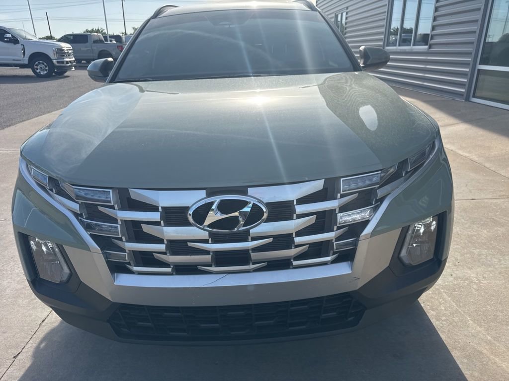 Used 2024 Hyundai Santa Cruz SEL w/ Activity Package FWD image 2