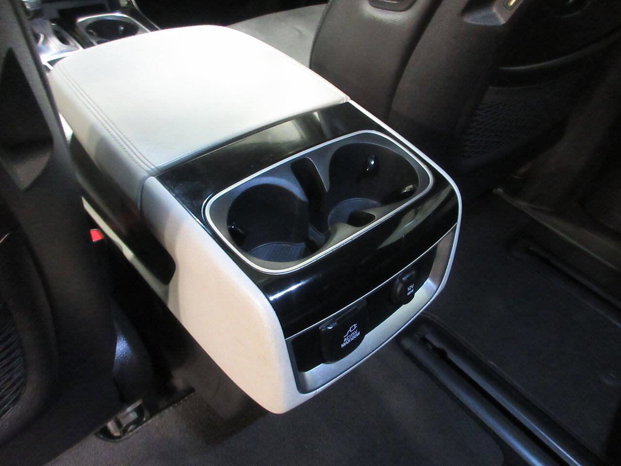 Used 2023 Kia Carnival SX Prestige image 34