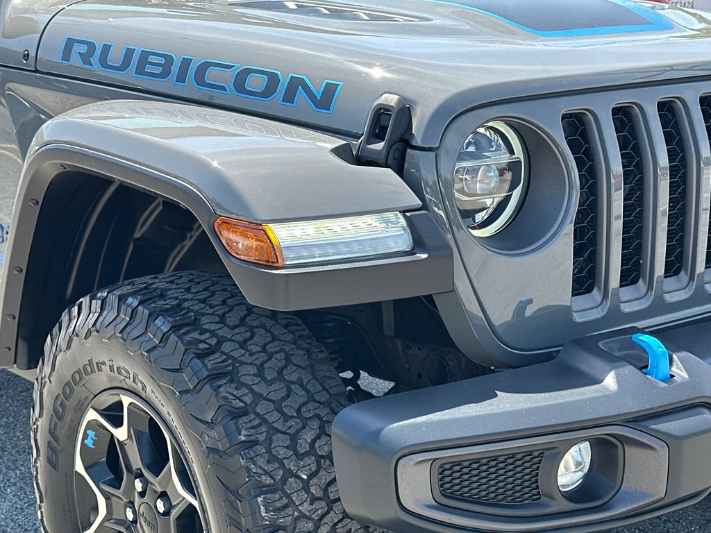 Used 2022 Jeep Wrangler Unlimited Rubicon 4xe w/ Cold Weather Group AWD/4WD image 11