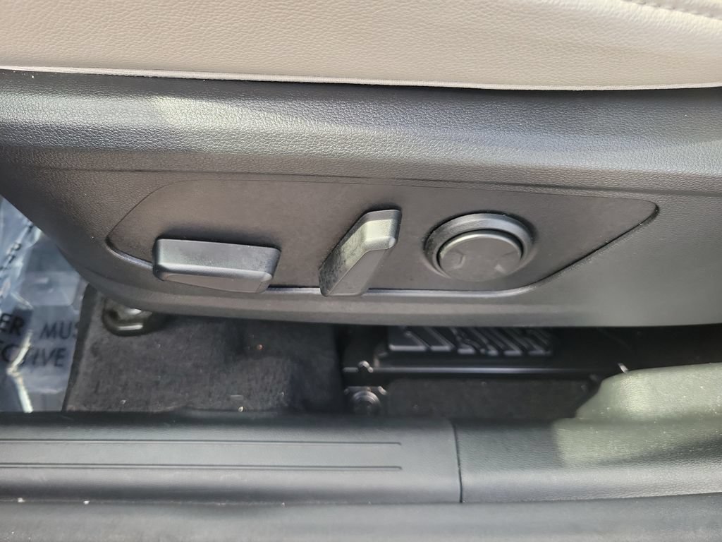 Used 2023 Hyundai Tucson Limited FWD image 17