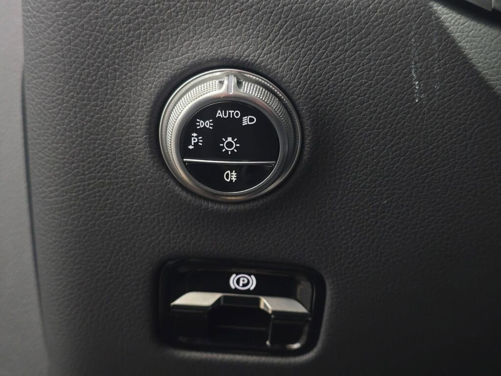 New 2026 Mercedes-Benz GLC 300 4MATIC image 24