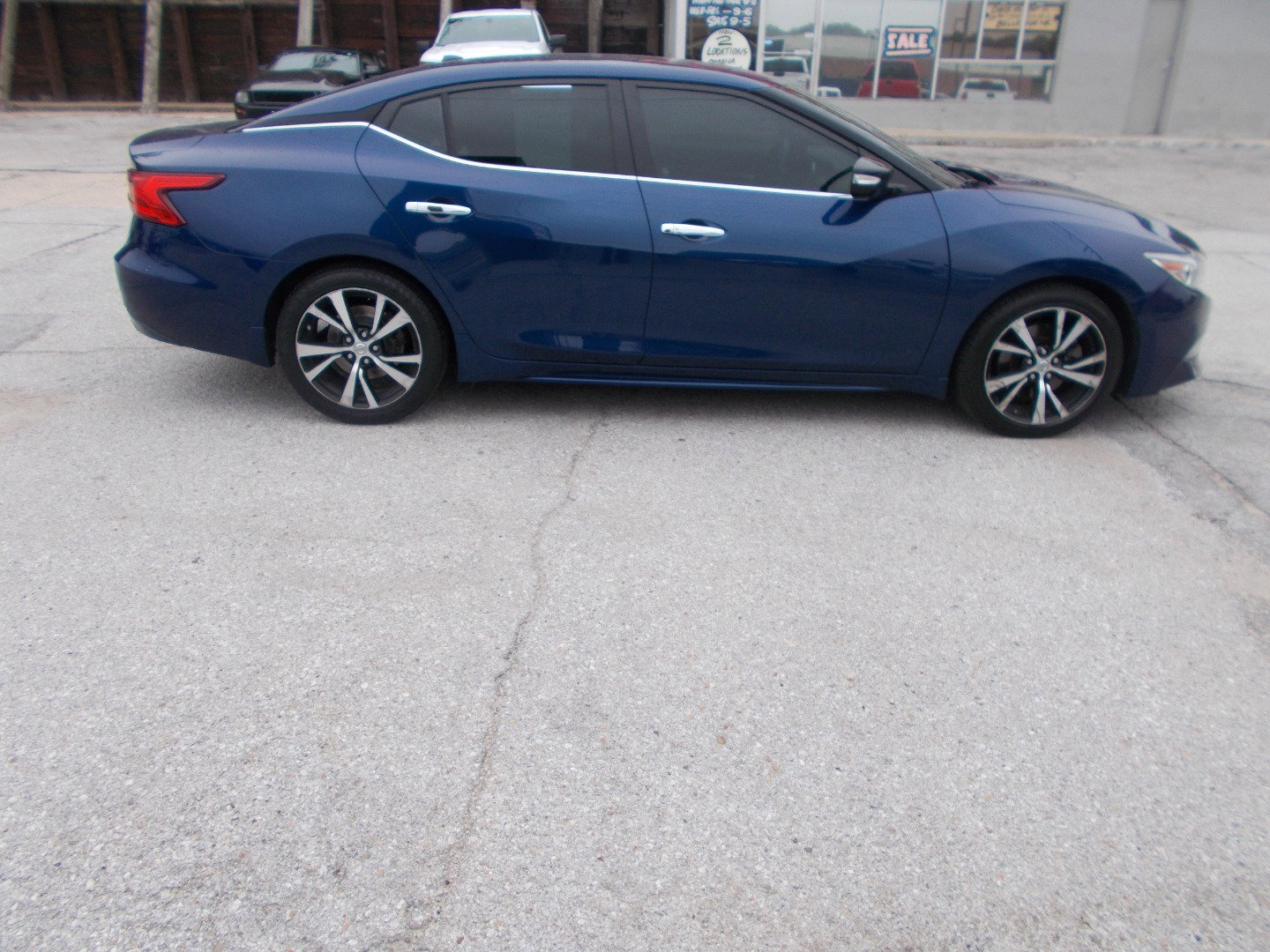 Used 2018 Nissan Maxima 3.5 SV image 4