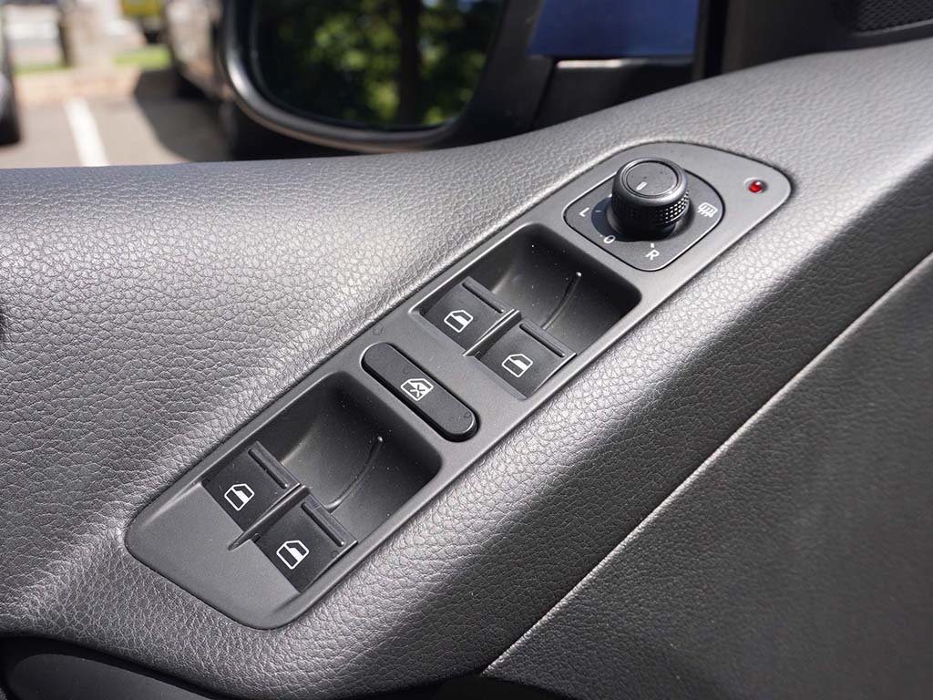 Used 2018 Volkswagen Tiguan Limited w/ Premium Package AWD/4WD image 34