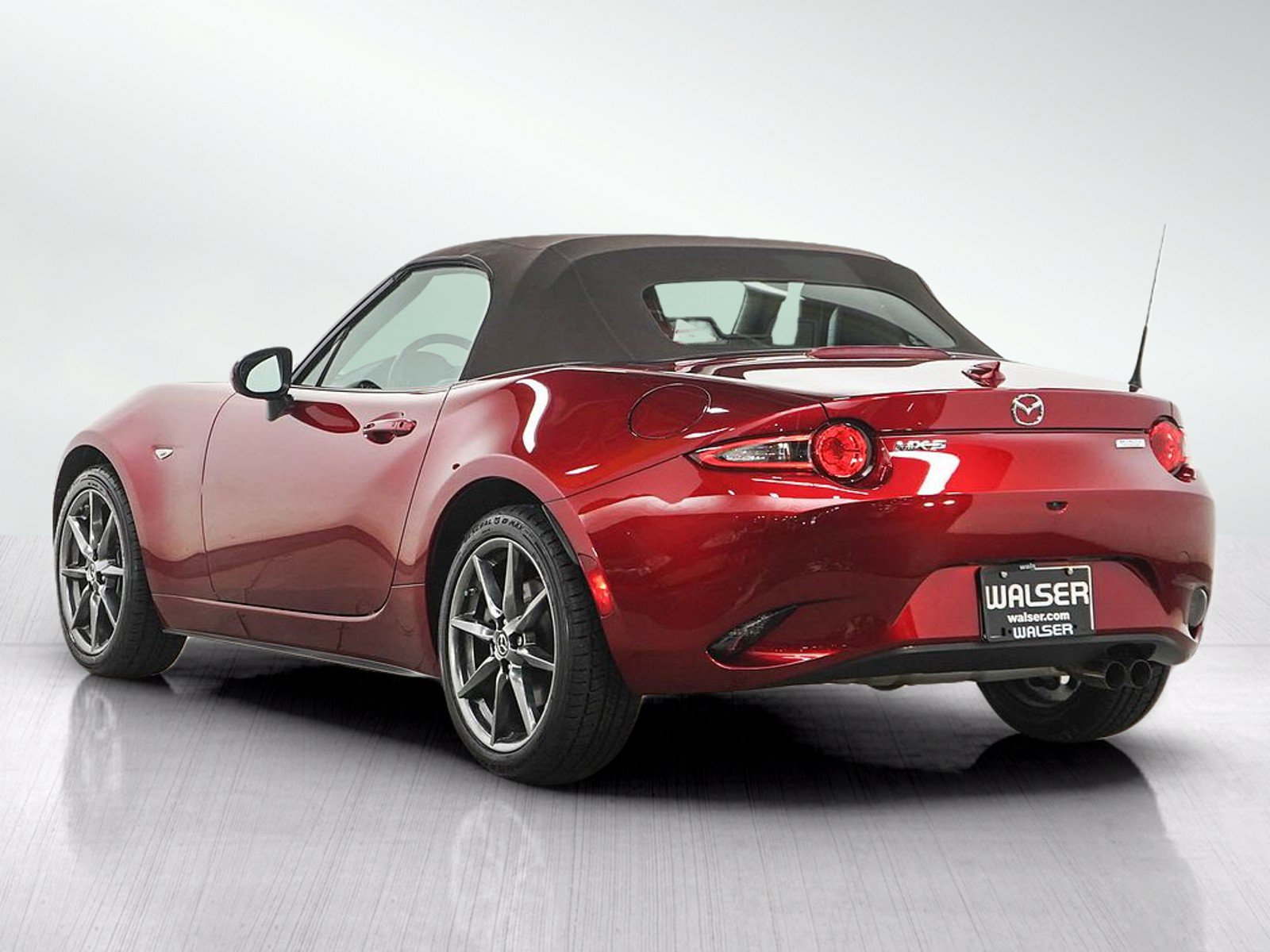 Used 2019 MAZDA MX-5 Miata Grand Touring RWD image 3