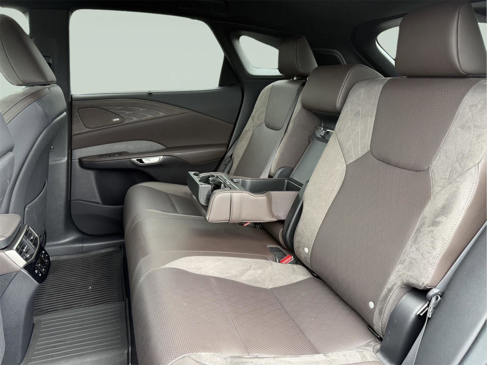 Certified 2025 Lexus RX 450h AWD w/ Convenience Package image 24
