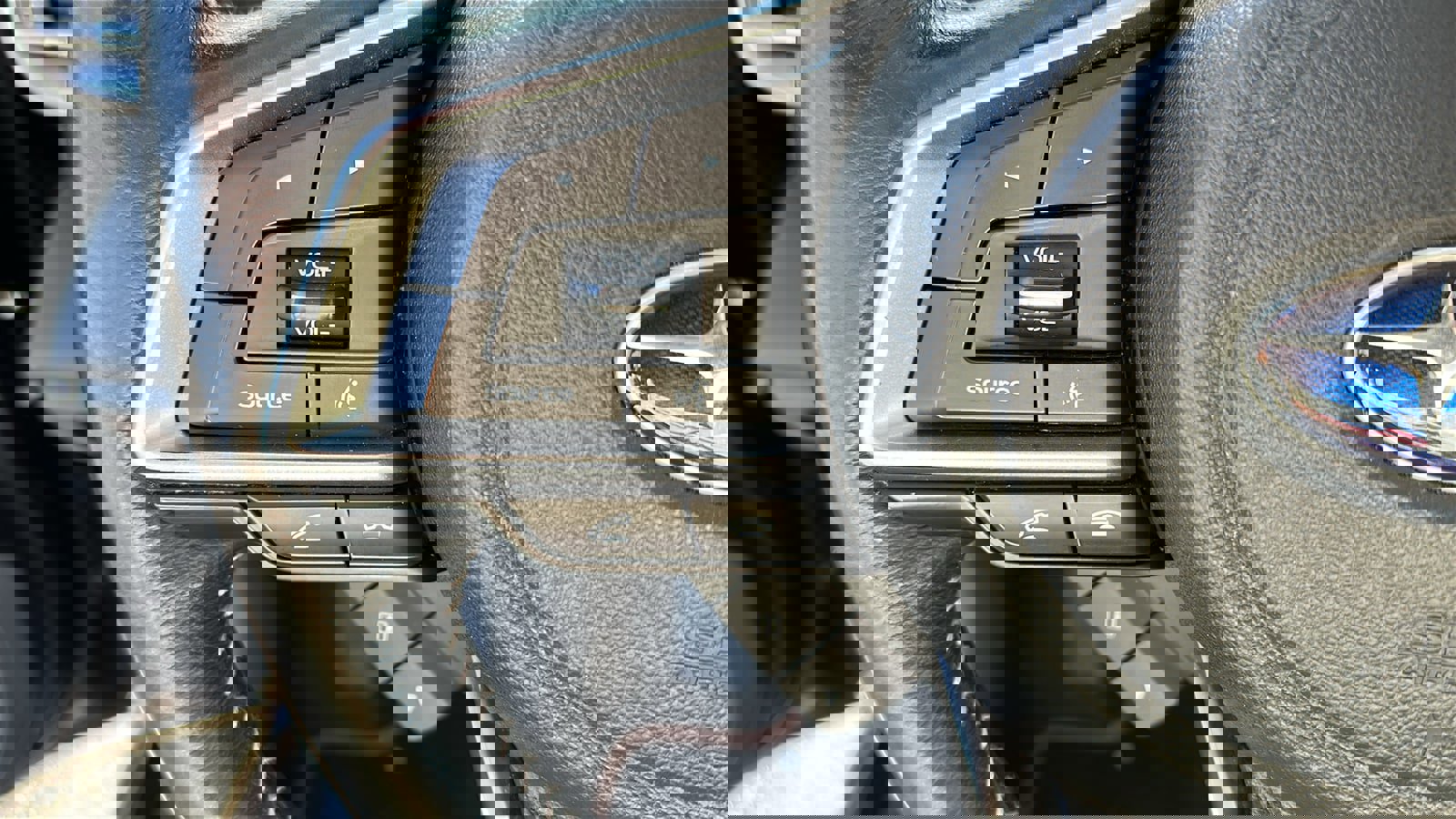 Used 2021 Subaru Outback Limited image 12