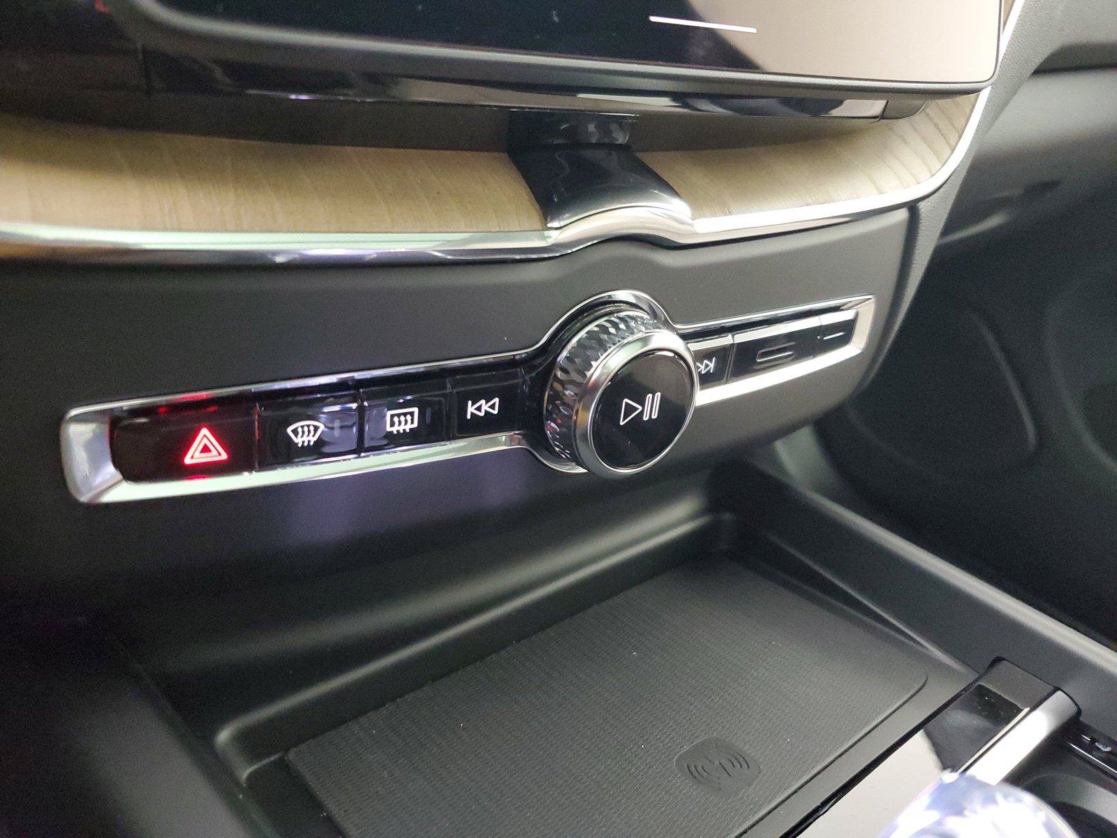 New 2027 Volvo XC60 B5 Core AWD/4WD image 30