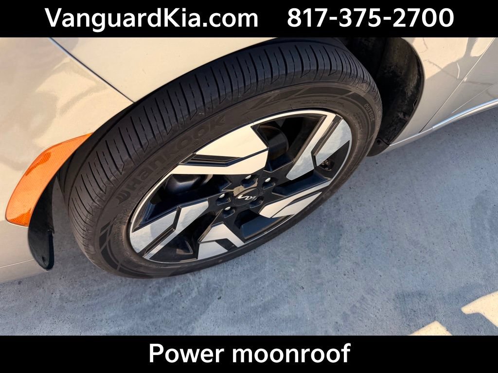 Used 2025 Kia Soul GT-Line w/ GT-Line Technology Package FWD image 8