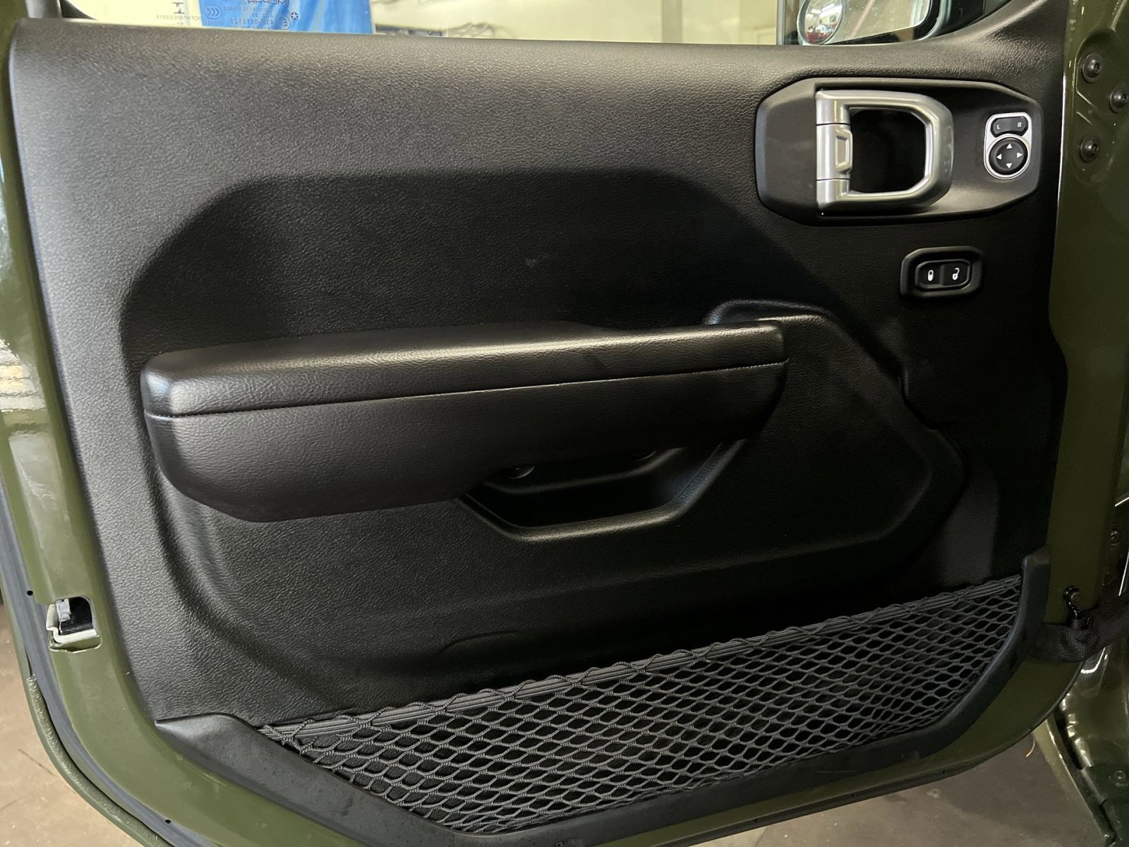 Used 2020 Jeep Wrangler Sport image 14