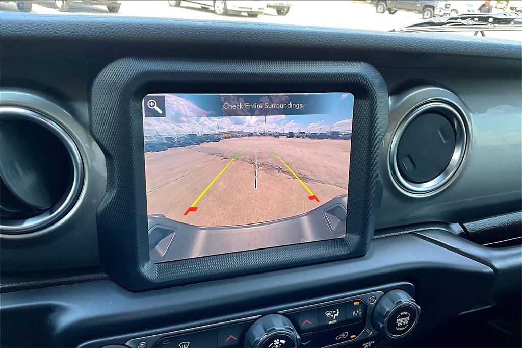 Used 2020 Jeep Gladiator Overland image 13