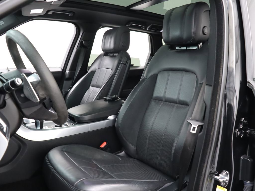 Used 2019 Land Rover Range Rover Sport HST image 10