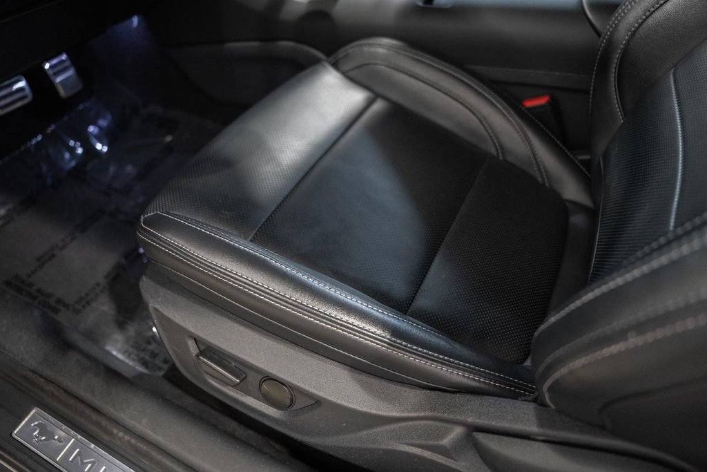 Used 2025 Ford Mustang Premium RWD image 25