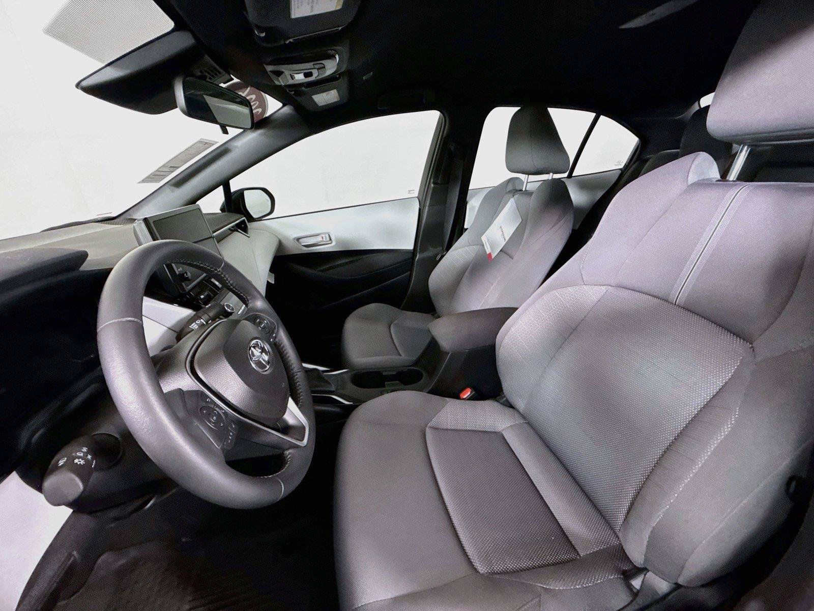 Certified 2026 Toyota Corolla SE FWD image 3