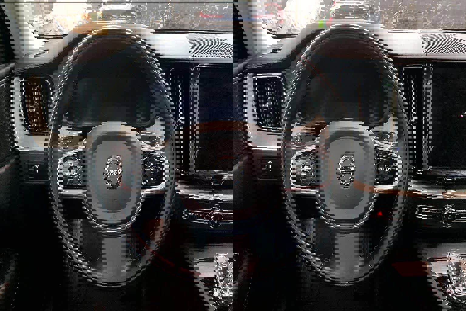 Used 2022 Volvo XC60 B5 Inscription w/ Advanced Package image 8