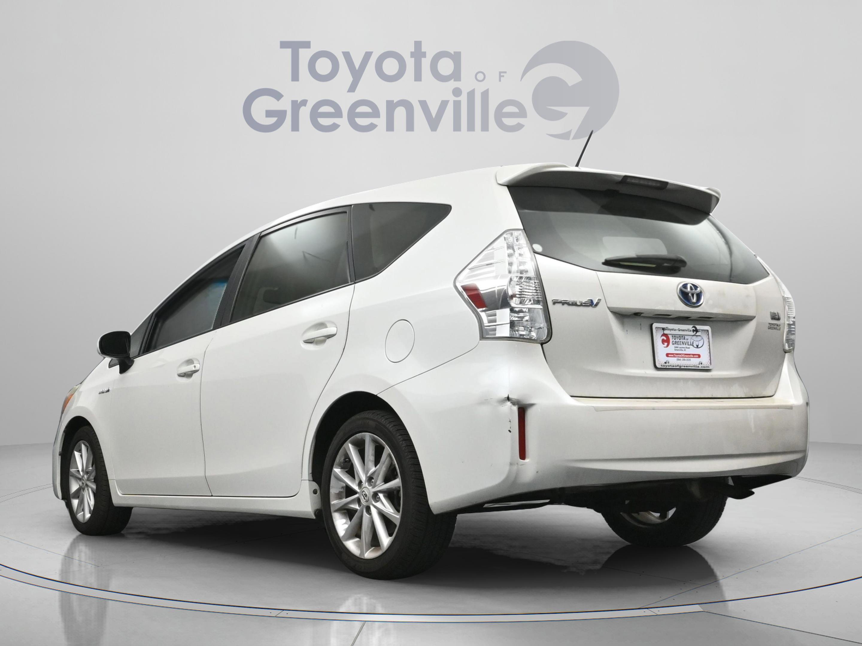 Used 2013 Toyota Prius V Five FWD image 9