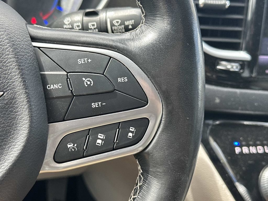 Used 2021 Chrysler Pacifica Touring-L FWD image 24